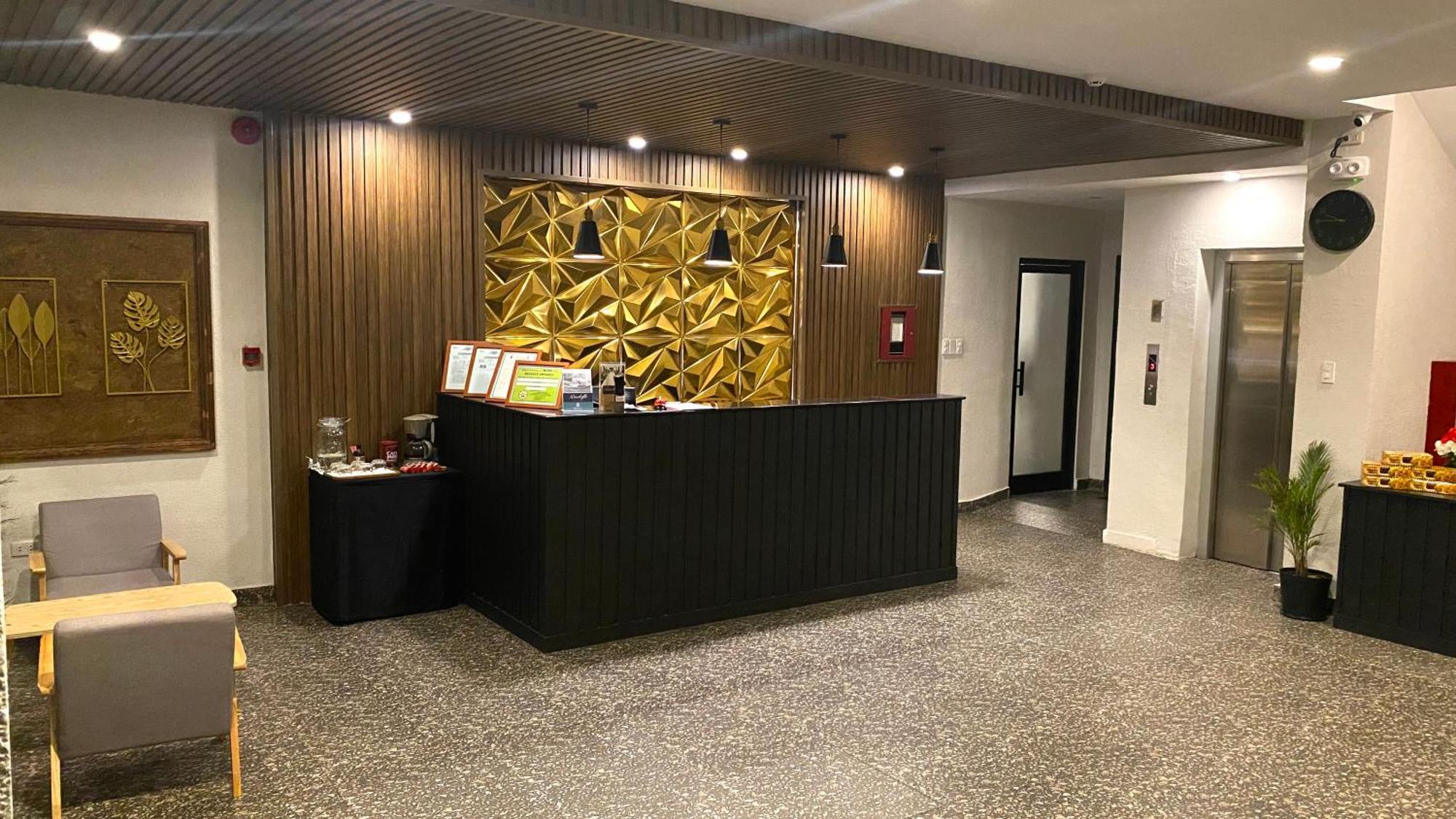 Rudolfo Suites Roxas City Exterior photo