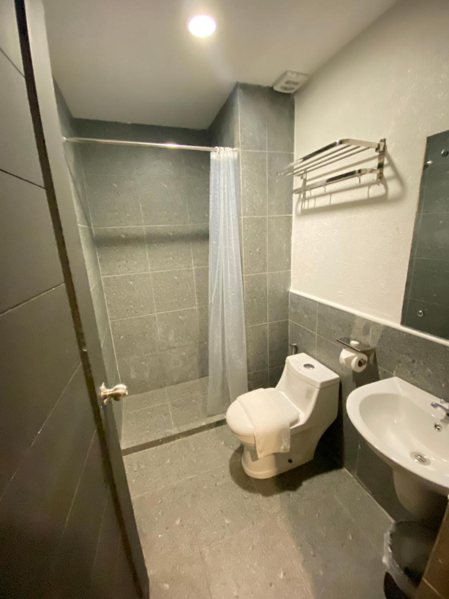 Rudolfo Suites Roxas City Exterior photo